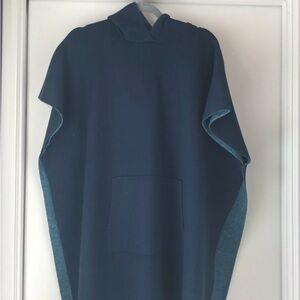 Lululemon cape/poncho